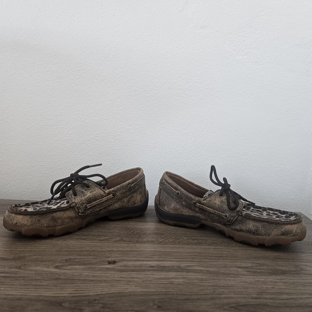 Twisted X boots Kids Leopard Print boat Driving Mocs Shoe size 2.5 - Picture 4 of 9